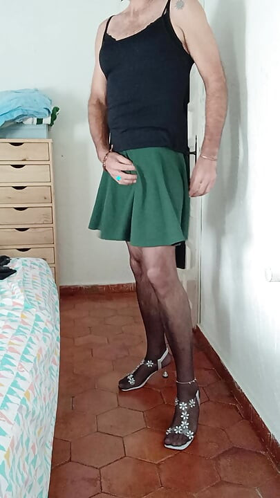 Crossdressing at home - Thursday 18:50