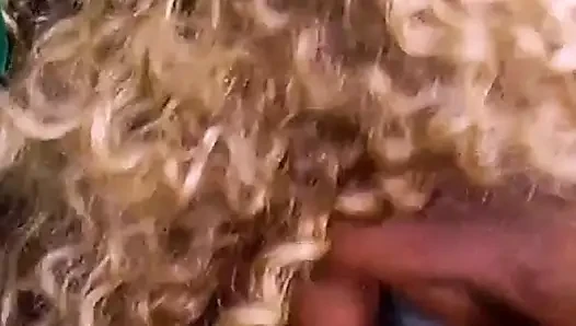 Si pemula nina rivera nyepong kontol di hari natal pertamanya