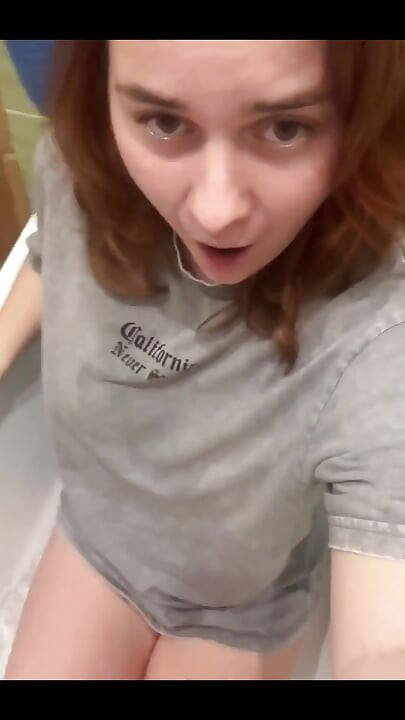 Előfordult már, hogy teljesen felöltözve került be a fürdőkádba?