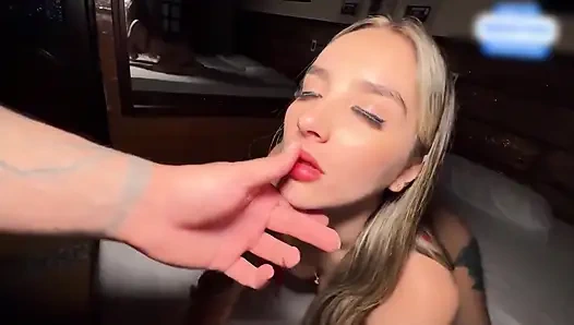 Красная страстная трах колумбийской блондинки с идеальным телом!