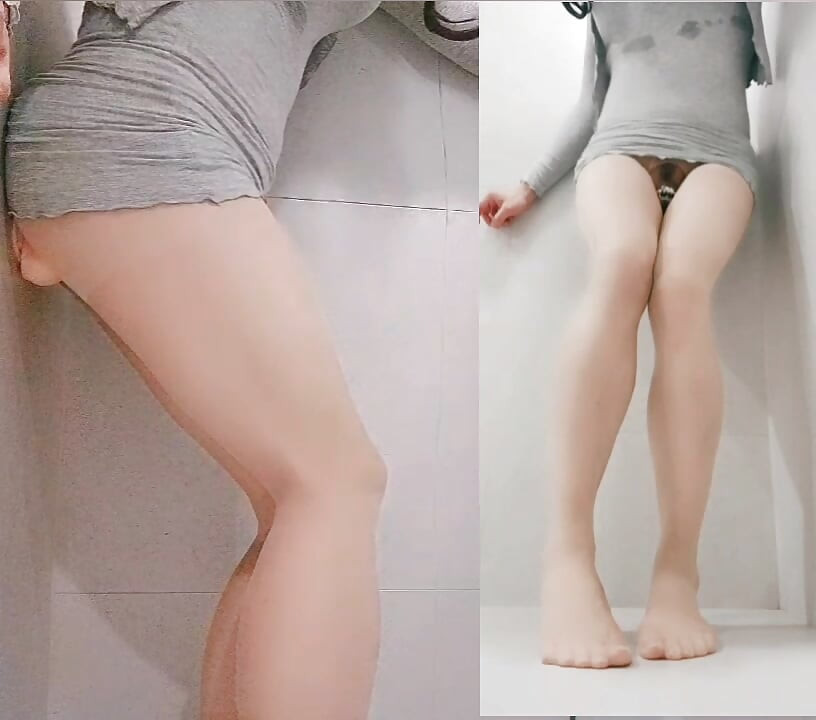 Podwójna kamera stojąca piesek. Piękna trans ciasny tyłek został penetrowany przez ogromnego dildo