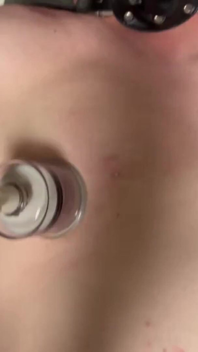 DomLadyMia - SlaveOfM - Happy New Pain 2026 - Teil 4 | Clip 1