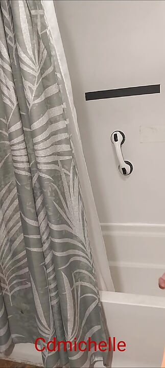 Cdmichelle isprobava različite kupaće kostime