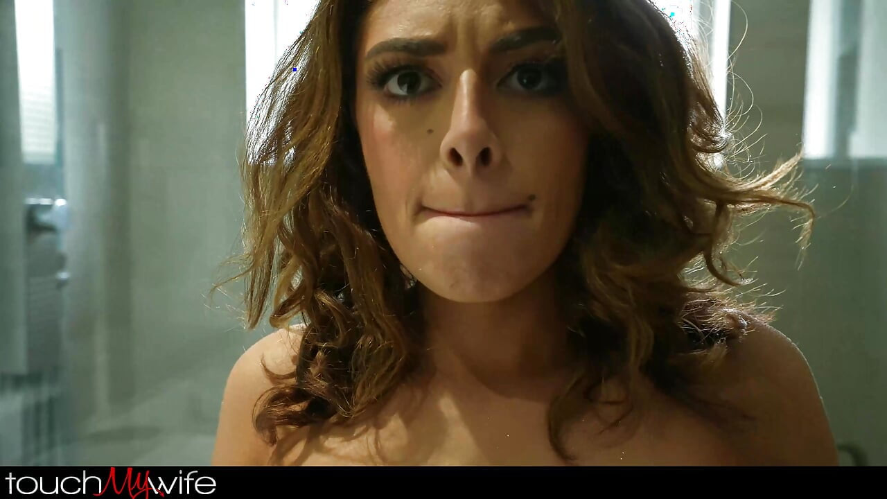 TouchMyWife - Latina Housewife Takes a Huge One for the Team - Vivianne DeSilva