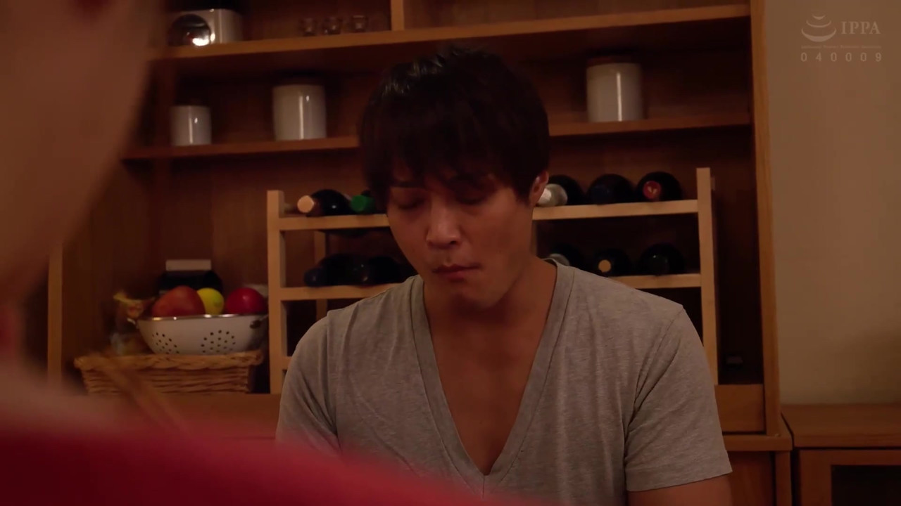 隣人のエステ師に性感開発され寝取られてしまったうちのJカップ美爆乳むっちり潮吹き妻