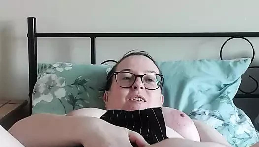 Secretaries porn video – sexy secretary playing with pussy