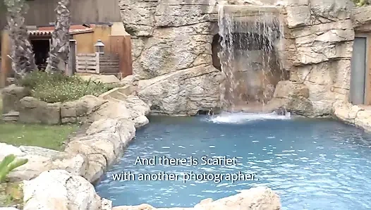 Дикое приключение в тройничке знойной крошки-брюнетки у бассейна