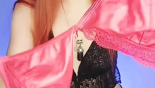 Cuckolds Feiern Auch Halloween... Aber Ihren Nuttigen Looks Zu Gefallen!