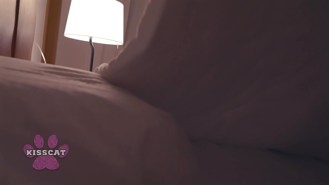 継母は義父が私を犯し、膣に射精していることに気づいていません。パート1