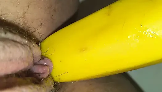 Yang lapar makan pisang