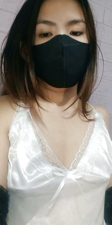 Pinay Milf Wife Got Horny Finger