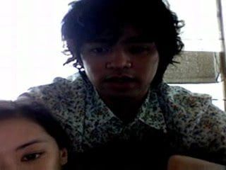 Симпатичная филиппинская пара трахается перед вебкамерой