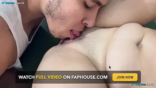 Нимфоманка просит открыть трубу.