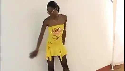 Cewek jalang kulit hitam ini suka banget dientot habis-habisan sama kontol besar