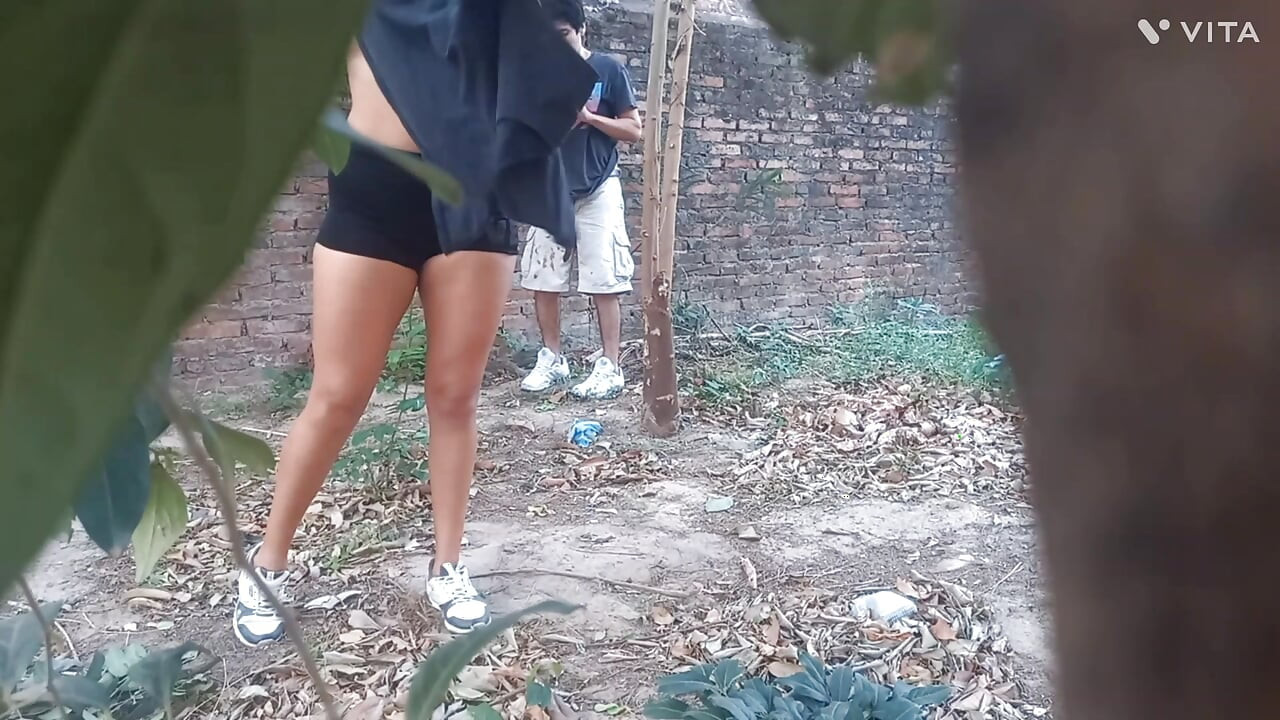 Fucking my sister-in-law in an abandoned house and I record it all without her noticing