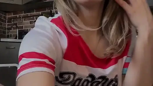 Her Biggest Dream Is to Pee on Top of Someone