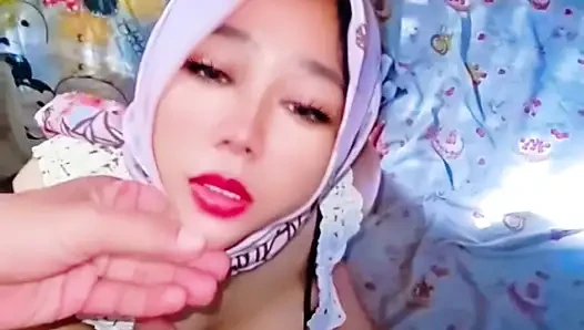 Tante tiriku pengen bersenang-senang