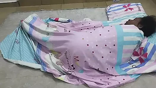 Vibrators porn video – Lovely beautiful house wife giving a good morning fuck