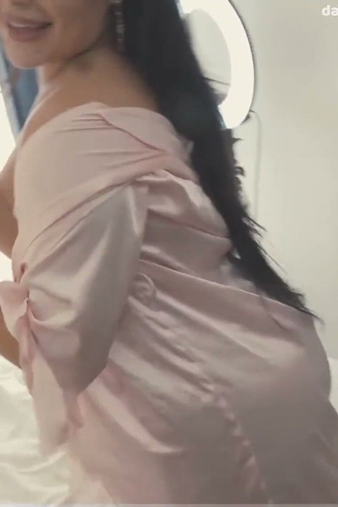 Perfect Latina Sucks the Hotel Owner's Cock in Exchange for a Discount on Her Vacation