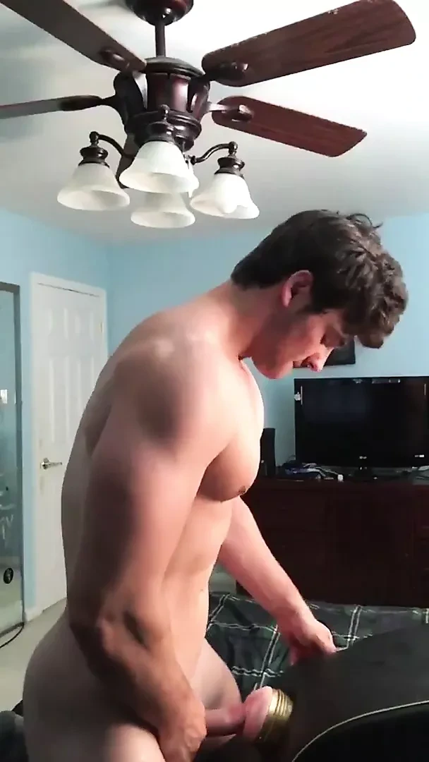 Fitness model fuck his flashlight