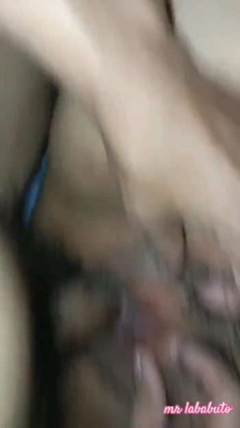 רגע מפתח מתוך "זיון כוס בתולי רטוב ויפה"