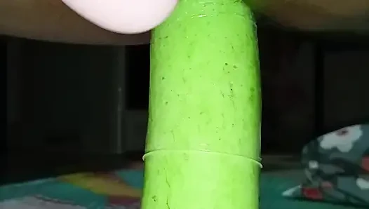 Bhabhi Ne chut ko phad Diya louki se