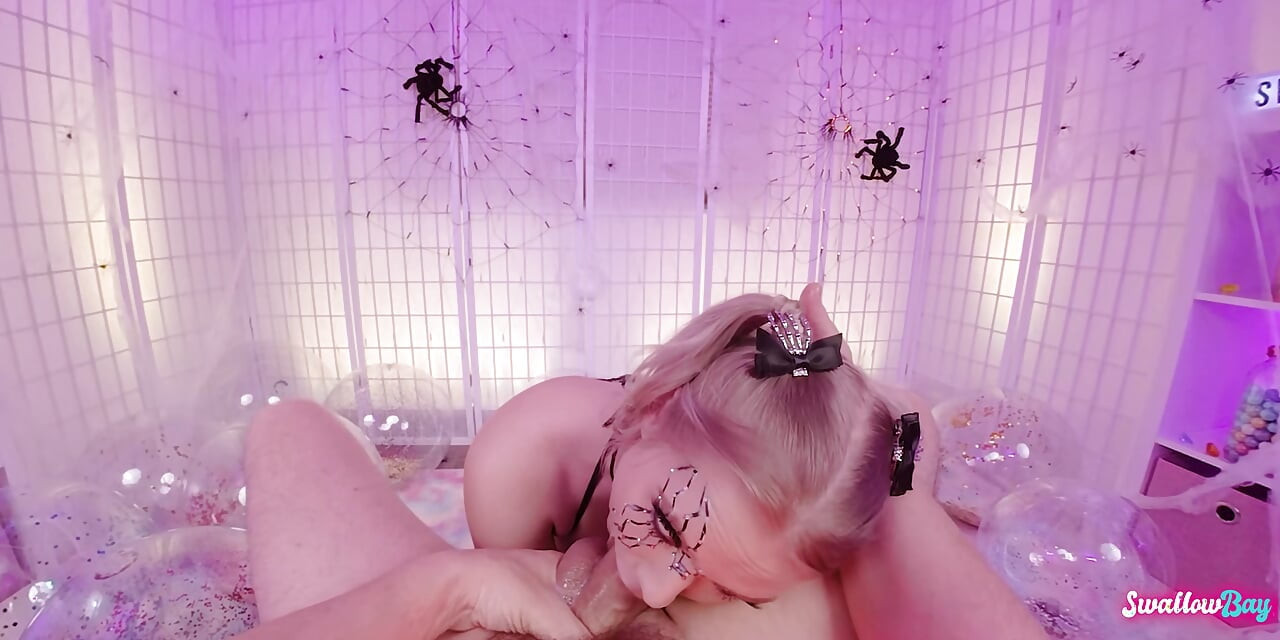 ฮาโลวีนดูดควยลึกกับ Harley King