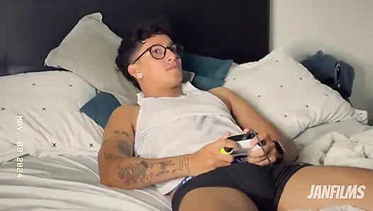 Nerd Face! This Boy Playing Xbox Gets Horny and Masturbates