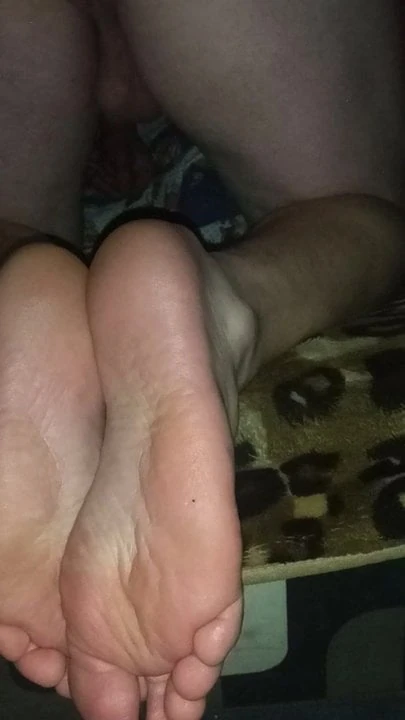 self cum foot