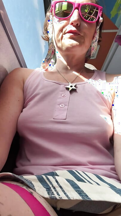 Commando in a miniskirt gives easy pussy access on the bus, and makes my fingers smell amazing!