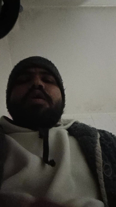 Menghancurkan tandas pada awal pagi