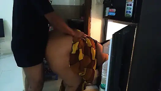 While Taking the Food Out of the Fridge, I Fucked the Neighbor Stepaunty - Indian Sex