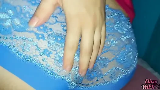 Üvey kız kardeşimle yalnız sikişiyoruz