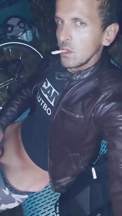 Slutboyben Cam4 Krstarenje svinjom Xpozing noću uživo na Cam4