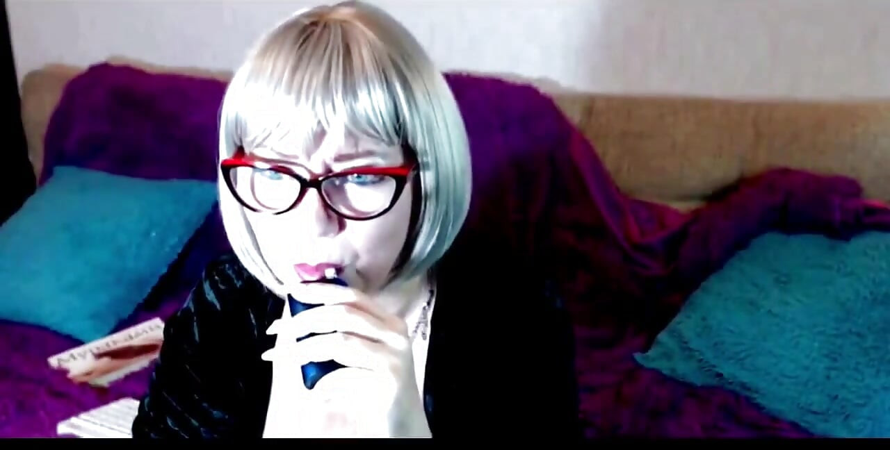 An Expressive Mature Bitch Speaks Very Emotionally, and Passionately Cums with a Dildo in Her Pussy and Squirts