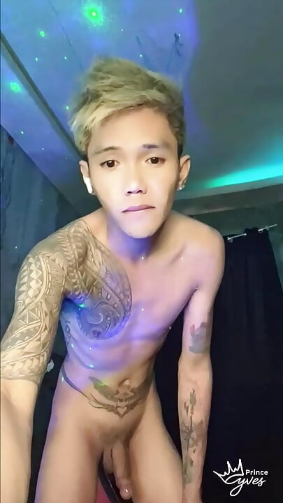 Inked Horny Twink Performed in a Live Webcam Show