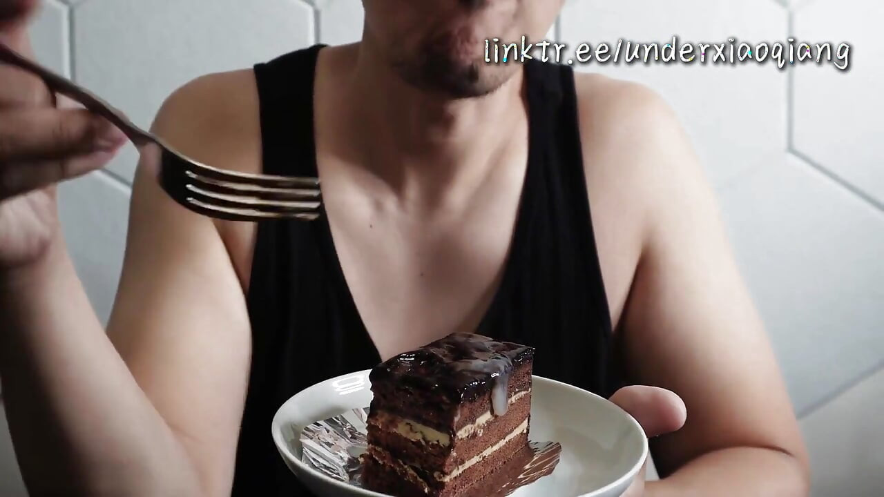 Asyalı doğum günü çocuğunun özel pastası!