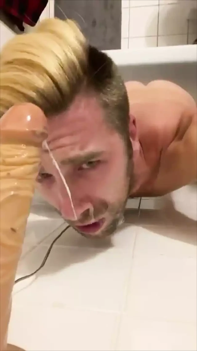 Fag Deepthroat Slimy Dildo
