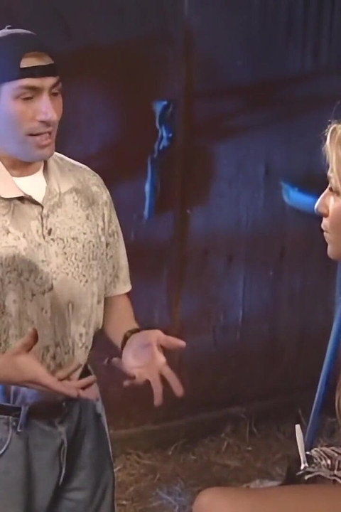 Randi Storm: Kekasih Ayam Berambut Perang, Muda, Ilahi dan Besar Matang