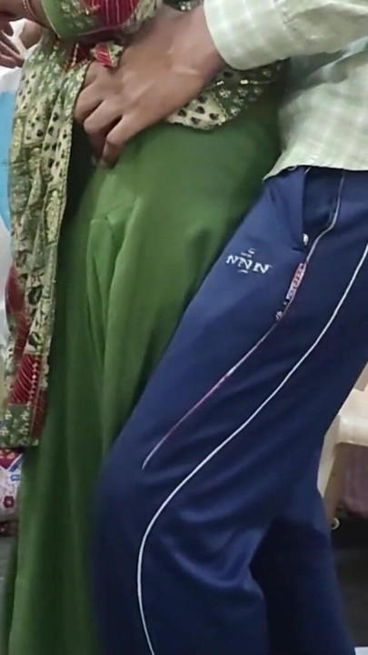 내 새엄마 화가, 나는 그녀의 엉덩이에 손가락을 넣어 바람둥이, 새엄마 섹스 서 섹스 | 클립 3