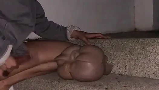 Bugün en sevdiğim hatunla çatıda seks yapmaya geldim.
