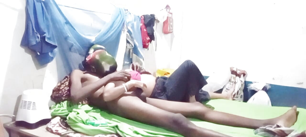 Got his wife fucked by someone else apni wife Ko Kisi aur se chudwaya