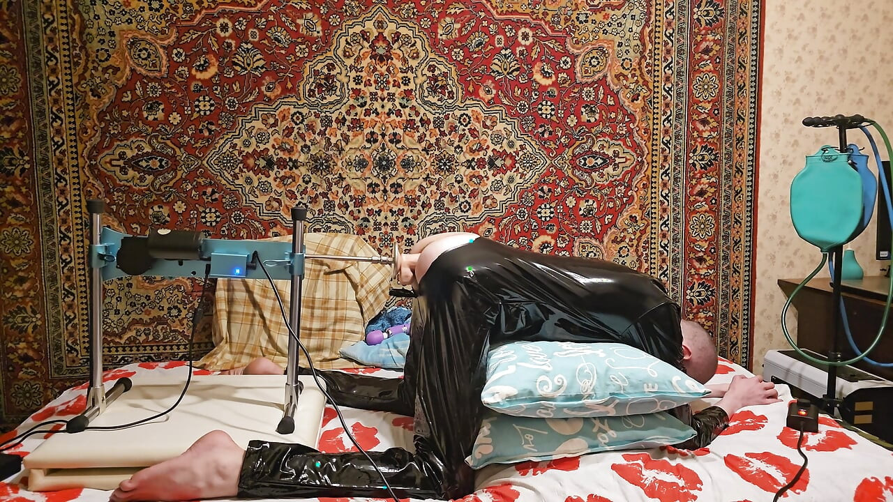 Hot Sasha Earth in an erotic costume having sex with a Fucking machine amateur
