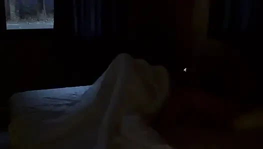 Karım gösteriş yapmayı seviyor.