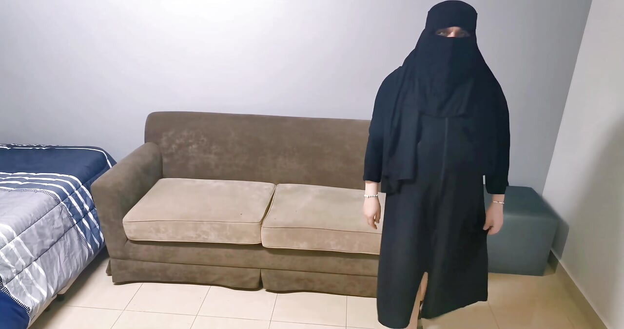 สาวมุสลิมาล้างสมองถอดอาบายาและ Niqab