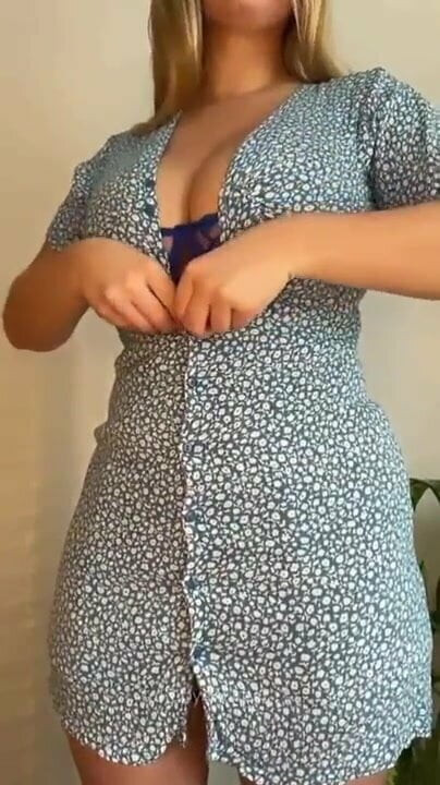 Curvy thicc big boobs
