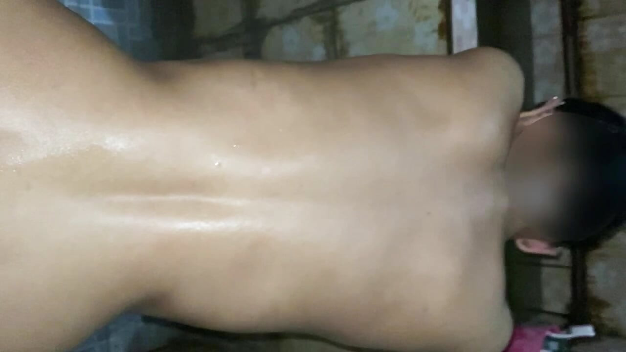 I fucked a KKN student while she was taking a shower