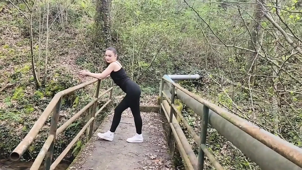 森林中的慢跑