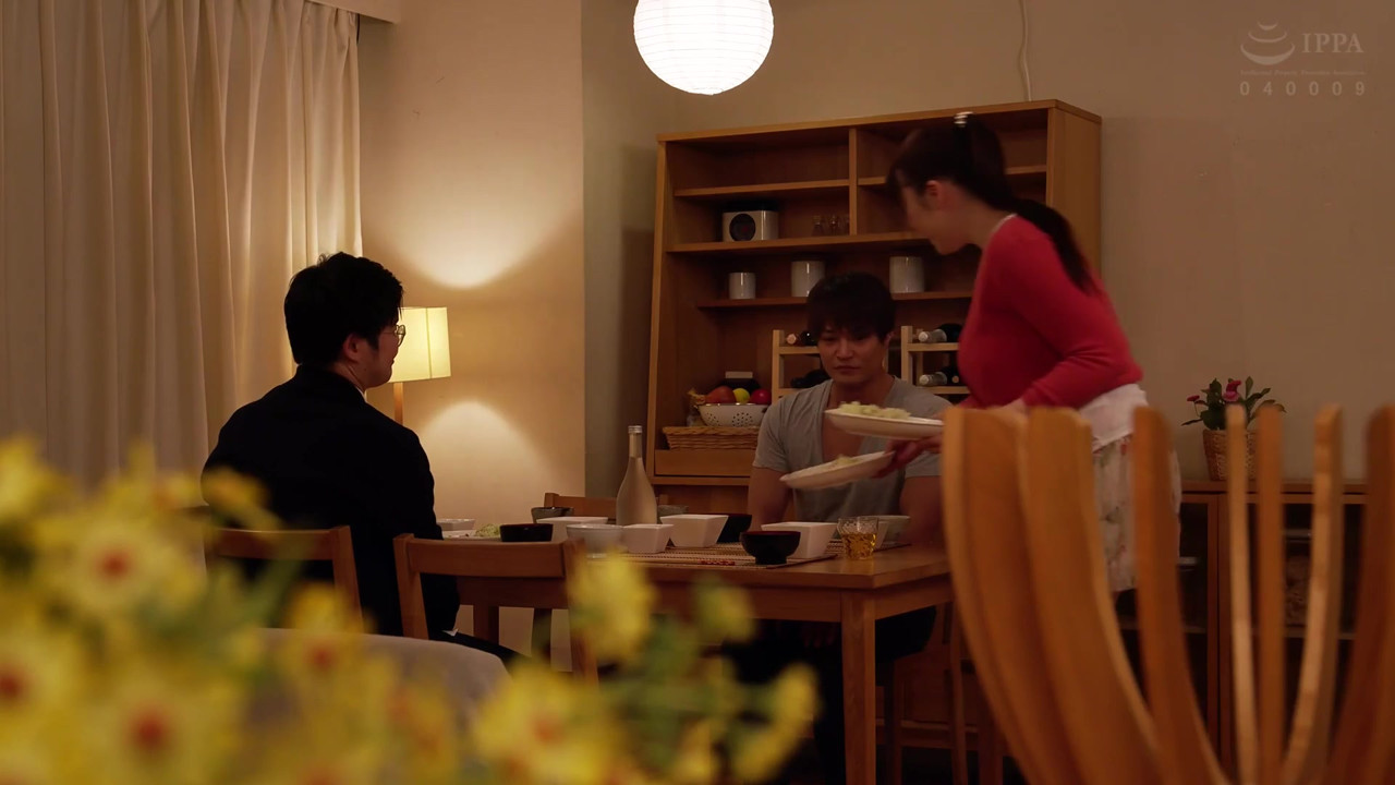 隣人のエステ師に性感開発され寝取られてしまったうちのJカップ美爆乳むっちり潮吹き妻