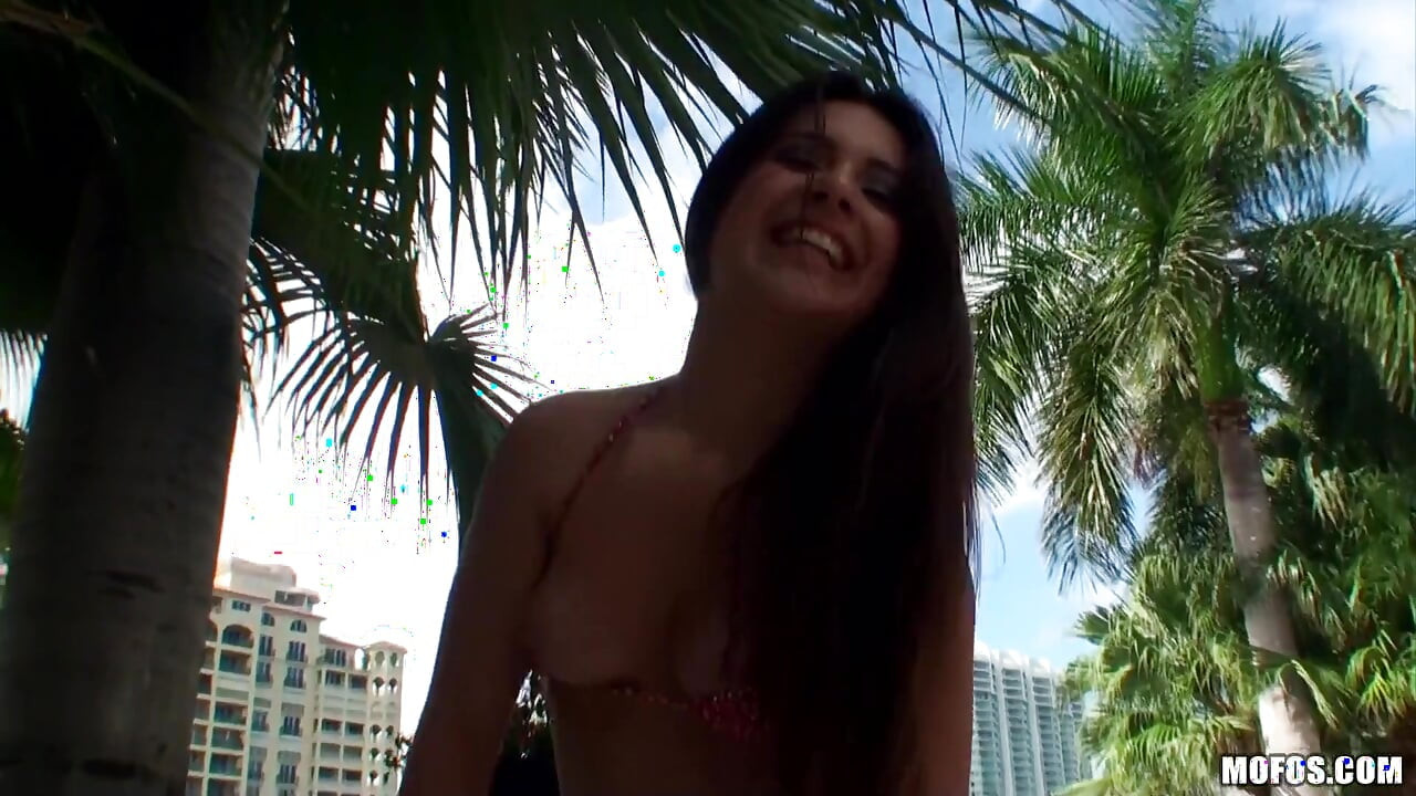 Shes a Freak - Naughty Jynx Maze Fists Her Gaping Asshole & Stuffs Her High Heel Deep Inside Her Back Door
